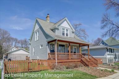 Main picture of 1610 Jefferson St