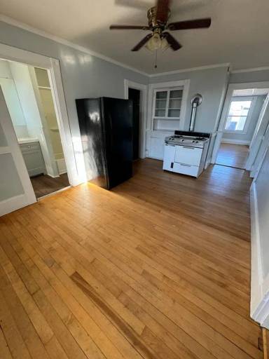Main picture of 213 Laurel St