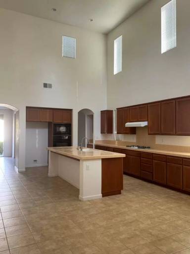Main picture of 6704 Camacha Way