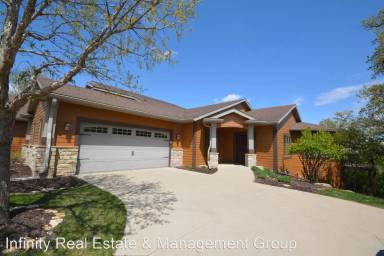 Main picture of 694 Panorama Cir NW