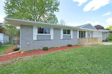 Main picture of 2768 Foster Ave
