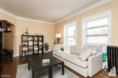 Main picture of 551 W Surf St