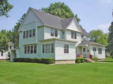 Main picture of 324 S Main St