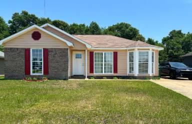 Main picture of 770 Crestline Dr