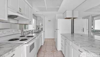 Main picture of 1060 Crystal Lake Dr