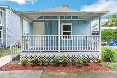 Main picture of 710 Cypress Ave