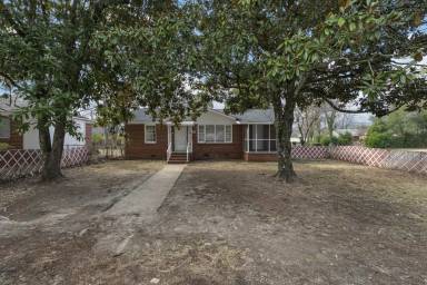 Main picture of 1047 Fisk Ave