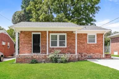 Main picture of 3217 N Centennial St