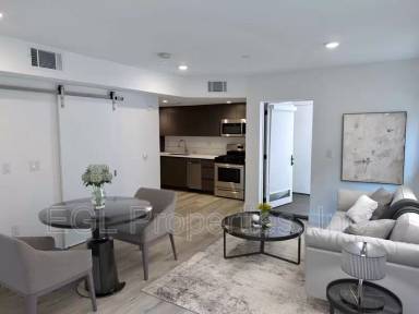 Main picture of 744 S Mariposa Ave