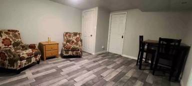 Main picture of 985 Maple St