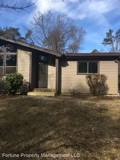 Main picture of 34 Kellogg Ave