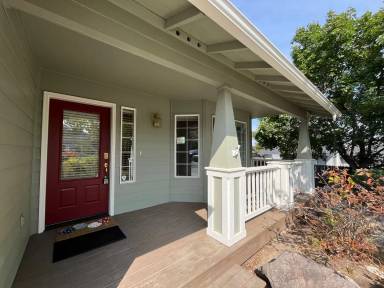 Main picture of 3111 NE Dennis Ct