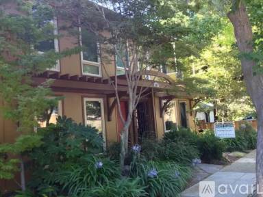Main picture of 331 Poe St