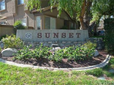 Main picture of 2440 Moon Dust Dr
