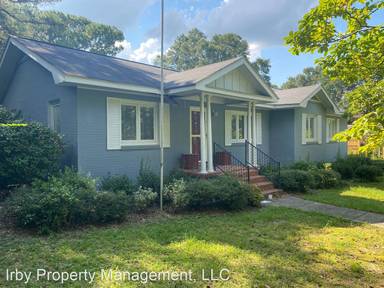 Main picture of 304 Dawn Pl