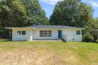 Main picture of 1022 Green Circle Dr
