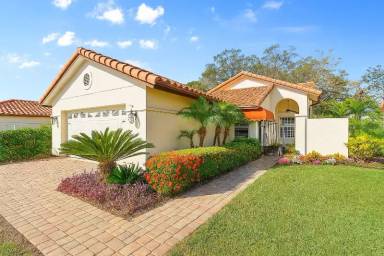 Main picture of 4966 Clubview Ct E