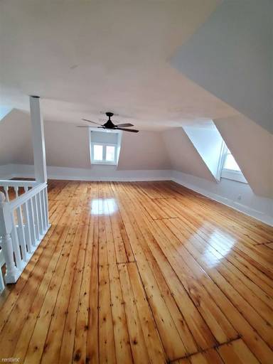 Main picture of 17 Cambria St