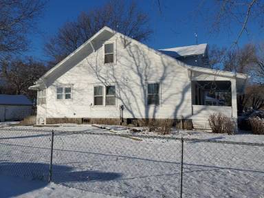 Main picture of 8275 W O St