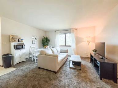 Main picture of 2601 University Ave
