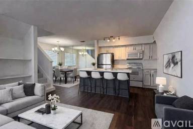 Main picture of 9839 Walnut St
