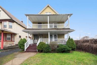 Main picture of 10516 Massie Ave