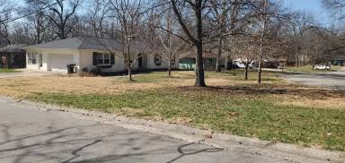 Main picture of 1502 North Cir