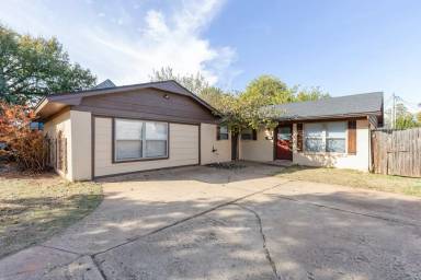 Main picture of 645 Redstone Ave