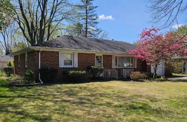 Main picture of 925 Sunset Dr