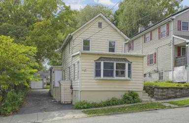 Main picture of 74 Trinity St