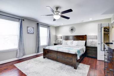 Main picture of 2463 24th St