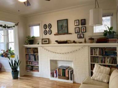 Main picture of 2653 W Ainslie St