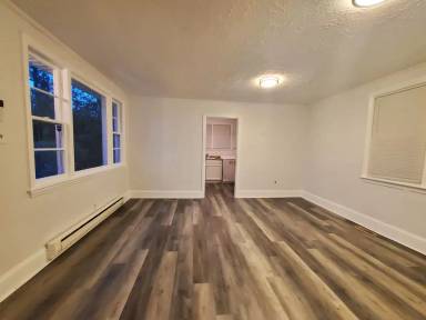 Main picture of 104 Spring Ave