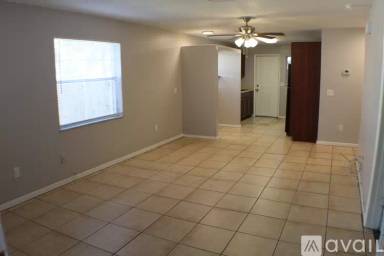 Main picture of 857 Lyndhurst St