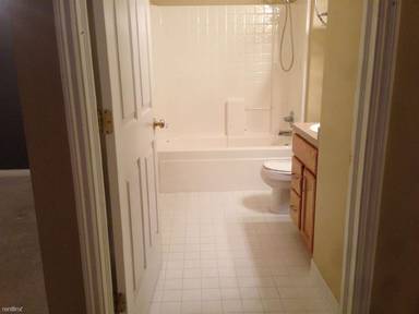 Main picture of 544 Constitution St