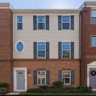 Main picture of 530 Raymond Dr