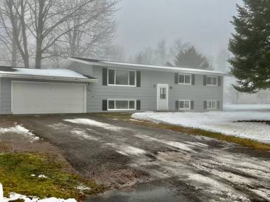 Main picture of 152671 Cloverland Ln