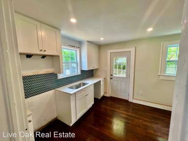 Main picture of 2207 Arctic Ave