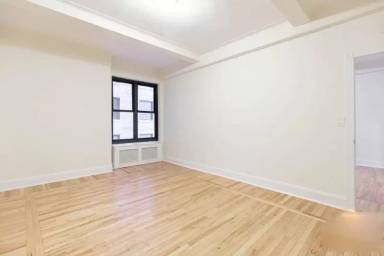 Main picture of 170 2nd Ave