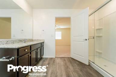 Main picture of 12835 N Peony Dr