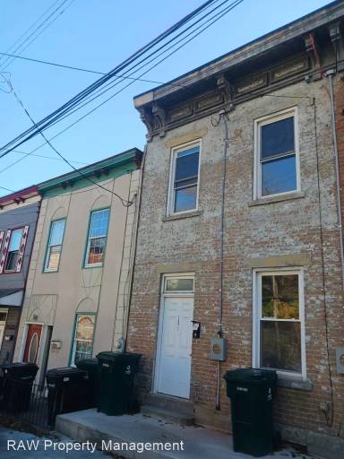 Main picture of 1571 Tremont St