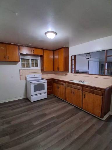 Main picture of 3344 E Clinton Ave