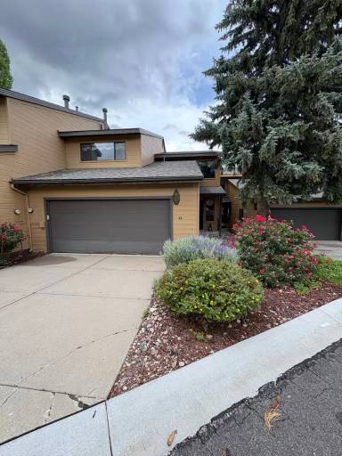 Main picture of 2900 N Saddleback Way