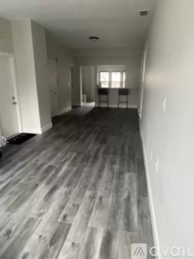 Main picture of 1642 W Pierce Ave