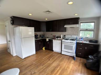 Main picture of 421 Washington St