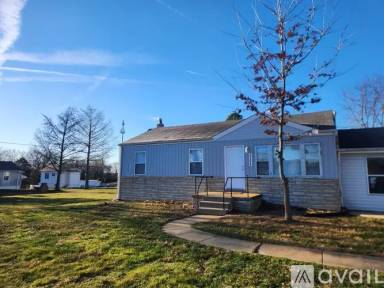 Main picture of 13131 East Ln