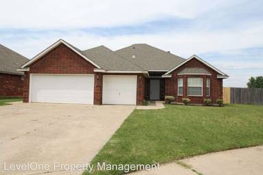 Main picture of 535 N Geronimo Way