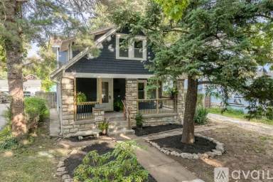Main picture of 5909 Holmes St