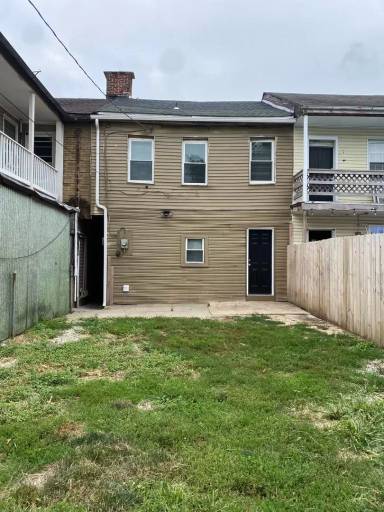 Main picture of 229 Walnut St