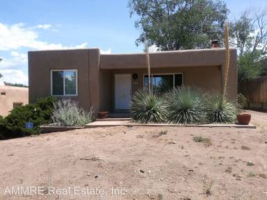 Main picture of 410 Wellesley Dr SE